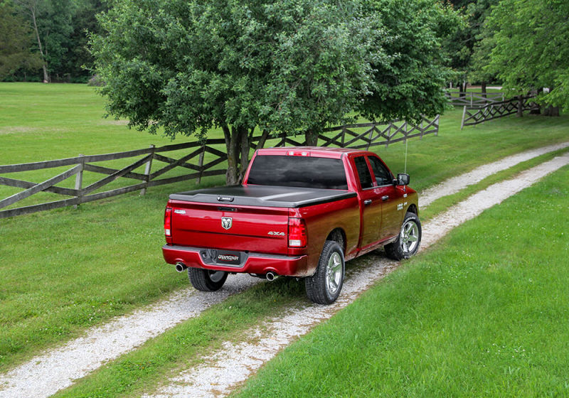 Load image into Gallery viewer, UnderCover 19-20 Ram 1500 (w/o Rambox) 5.7ft Elite Bed Cover - Black Textured
