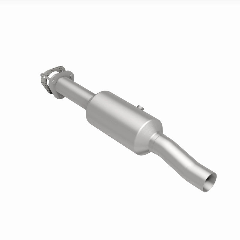 Load image into Gallery viewer, MagnaFlow 16-19 Ford E-450 Super Duty Base V10 6.8L Underbody Direct-Fit Catalytic Converter
