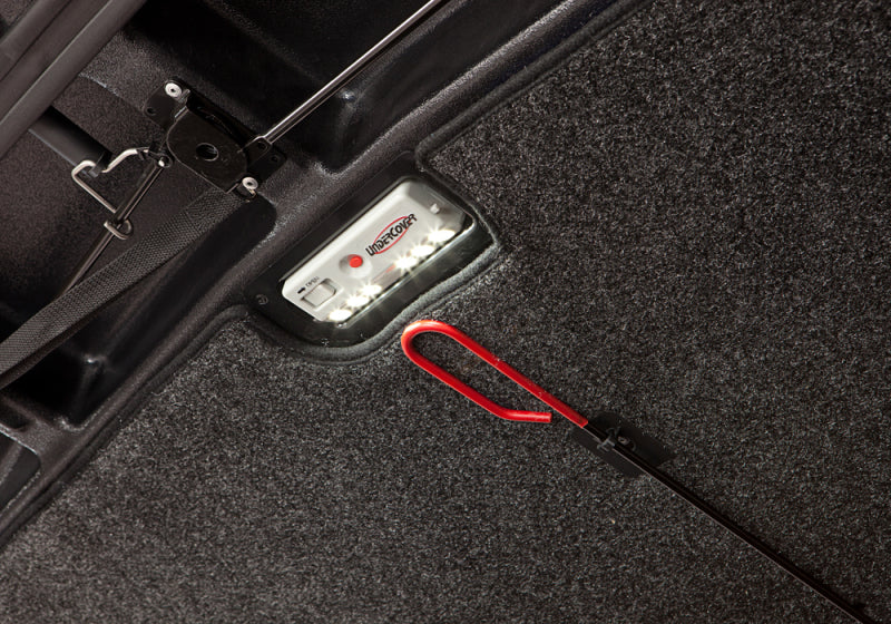 Load image into Gallery viewer, UnderCover 19-20 GMC Sierra 1500 (w/o MultiPro TG) 5.8ft Elite LX Bed Cover - Glory Red
