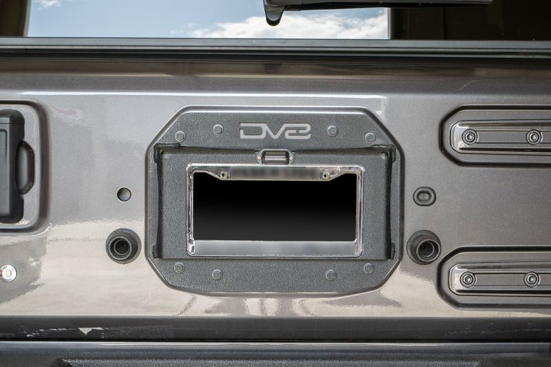 Load image into Gallery viewer, DV8 Offroad 2018+ Jeep Wrangler JL Spare Tire Delete Kit
