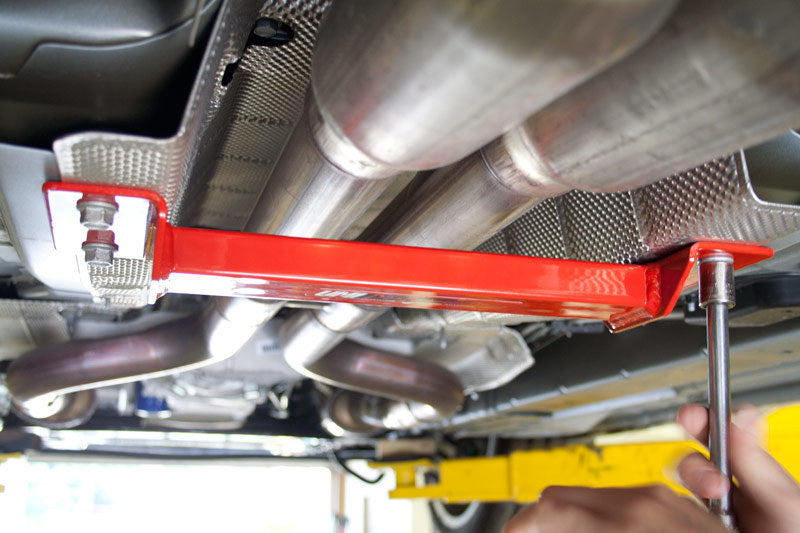 Load image into Gallery viewer, UMI Performance 08-09 Pontiac G8 10-13 Camaro Tunnel Brace
