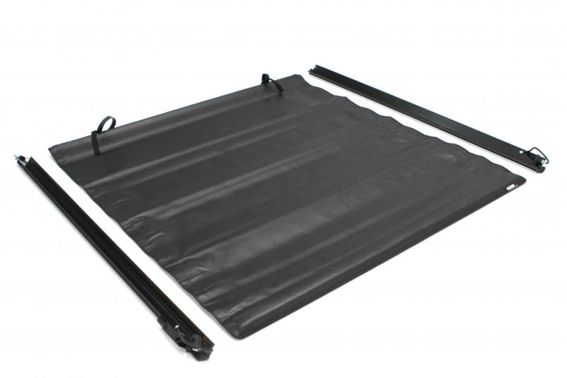 Load image into Gallery viewer, Lund 15-17 Chevy Colorado (6ft. Bed) Genesis Roll Up Tonneau Cover - Black
