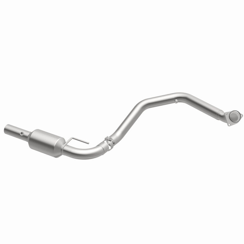 Load image into Gallery viewer, MagnaFlow 2009 Chevrolet Express 4500 V8 6.0L Left Underbody Catalytic Converter
