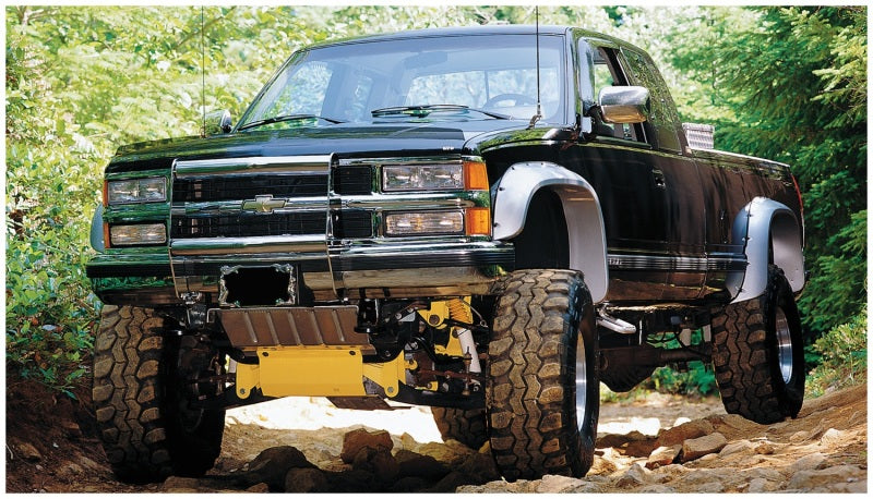 Load image into Gallery viewer, Bushwacker 88-99 Chevy C1500 Cutout Style Flares 2pc - Black
