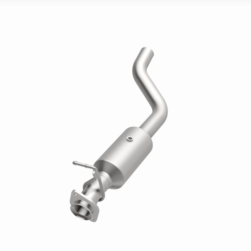 Load image into Gallery viewer, MagnaFlow 22-24 Ford F-650 V8 7.3L Underbody Direct Fit Catalytic Converter
