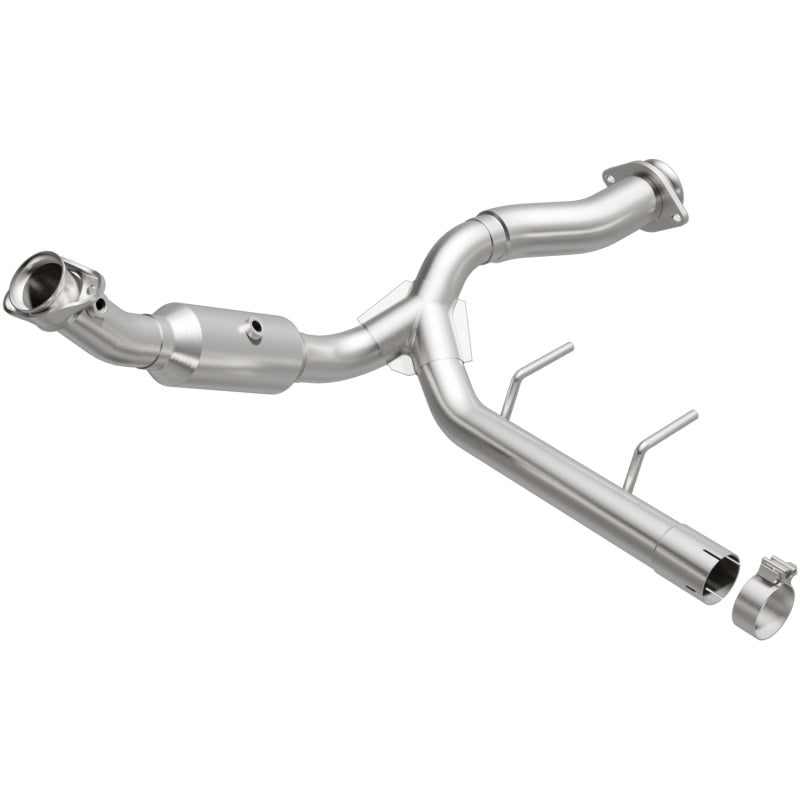 Load image into Gallery viewer, MagnaFlow Right Side Direct Fit Catalytic Converter 15-17 Ford F-150 5.0L
