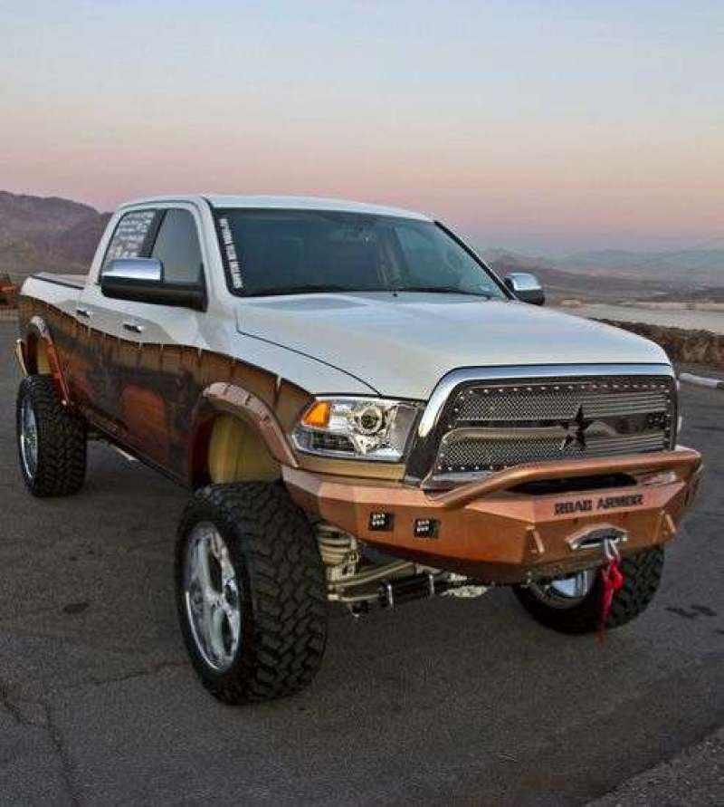 Load image into Gallery viewer, Road Armor 10-18 Ram 2500 Stealth Front Winch Bumper w/Pre-Runner Guard - Tex Blk

