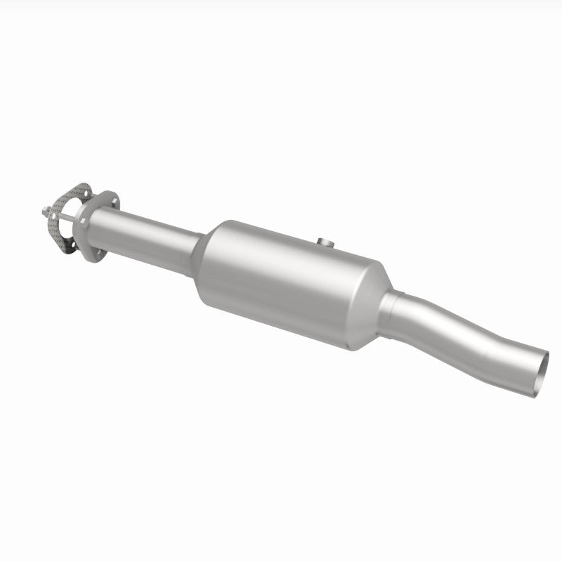 Load image into Gallery viewer, MagnaFlow 16-19 Ford E-450 Super Duty Base V10 6.8L Underbody Direct-Fit Catalytic Converter
