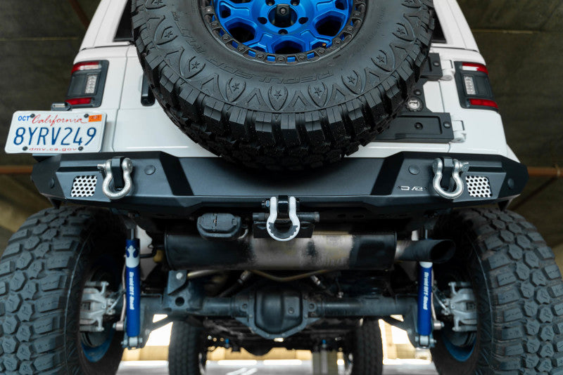 Load image into Gallery viewer, DV8 Offroad 18-23 Wrangler JL FS-7 Series Rear Bumper
