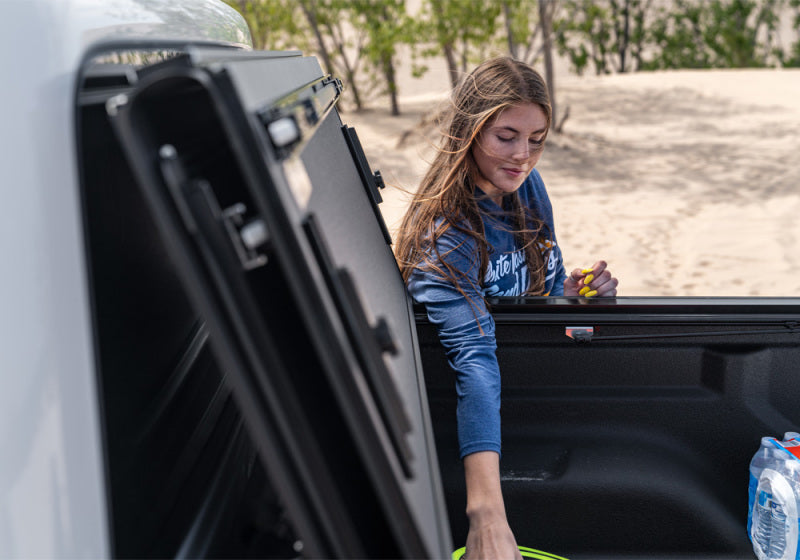 Load image into Gallery viewer, BAK 2020 Jeep Gladiator 5ft Bed BAKFlip MX4
