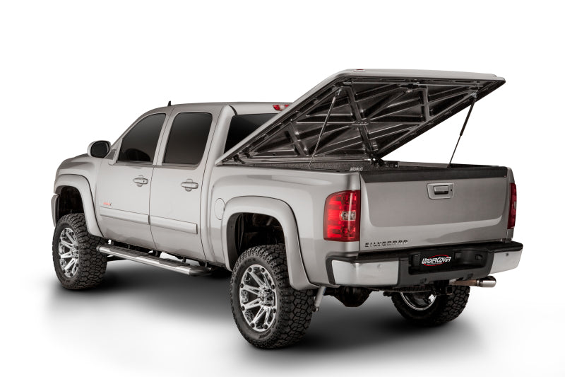 Load image into Gallery viewer, UnderCover 19-20 Chevy Silverado 1500 5.8ft Lux Bed Cover - North Sky Blue Metallic
