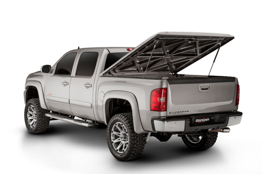 UnderCover 2018 Chevy Silverado 1500 (19 Legacy) 5.8ft Lux Bed Cover - Havana