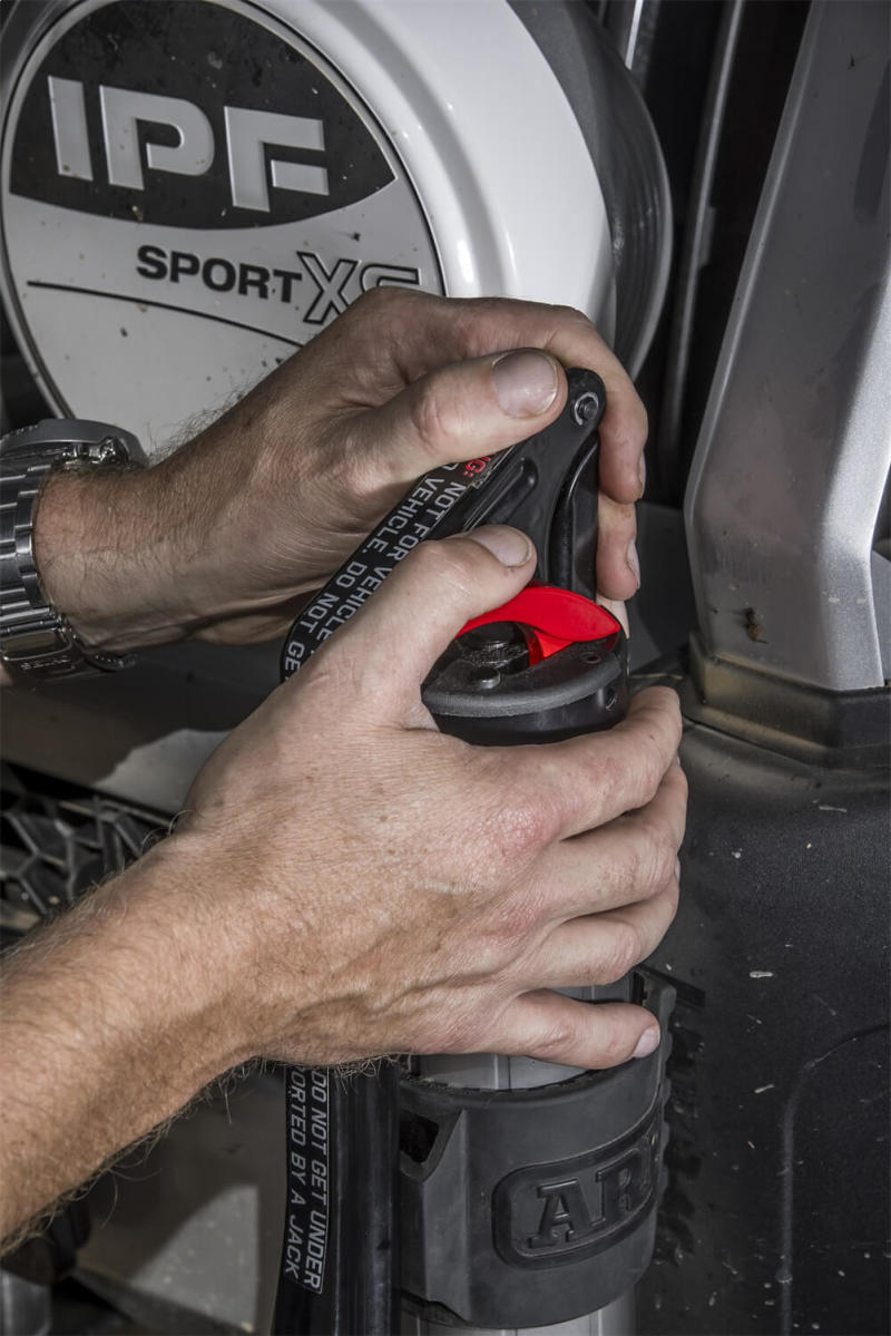 Load image into Gallery viewer, ARB Hydraulic Recovery Jack
