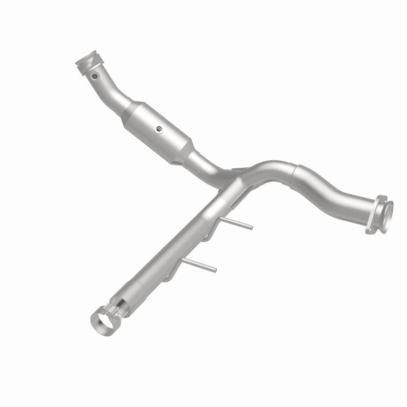 Load image into Gallery viewer, MagnaFlow Right Side Direct Fit Catalytic Converter 15-17 Ford F-150 5.0L
