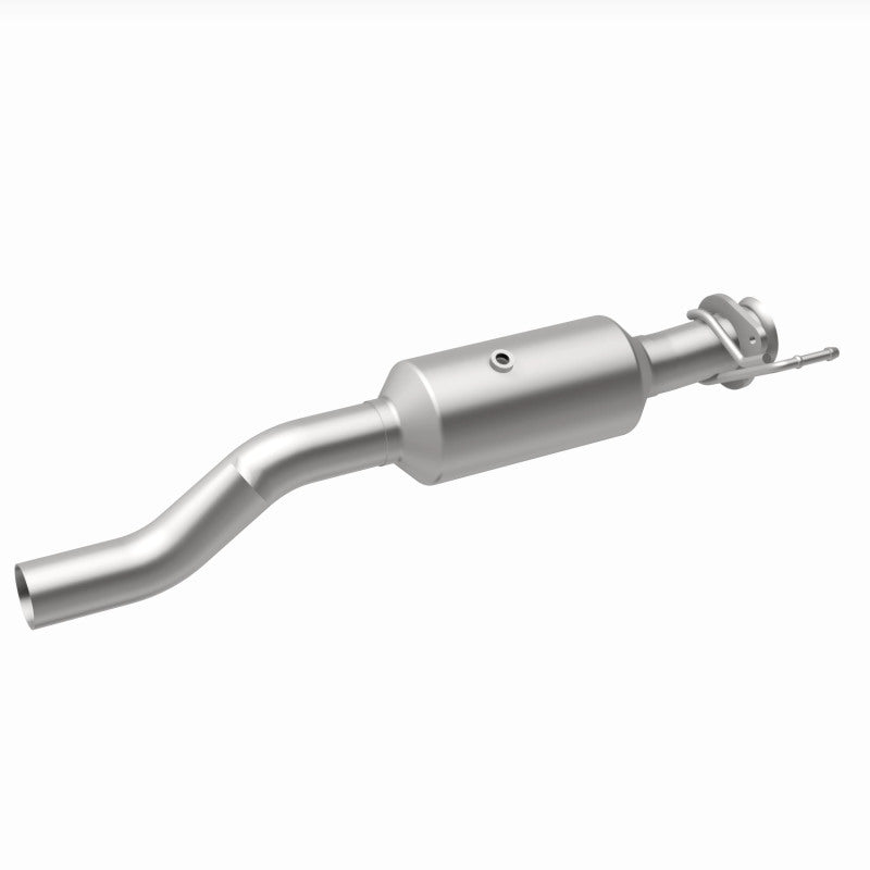 Load image into Gallery viewer, MagnaFlow 20-22 Ford F-350 Super Duty V8 7.3L Rear Underbody Direct Fit Catalytic Converter
