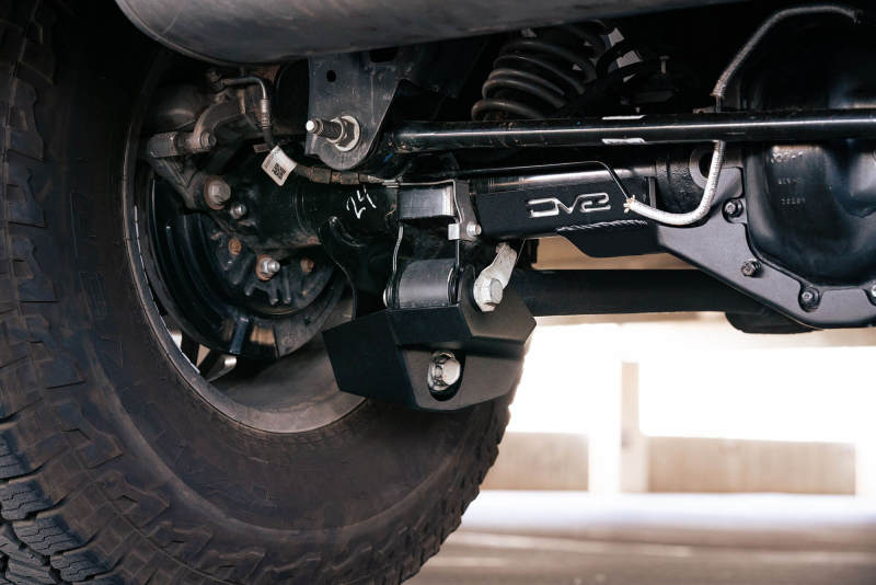Load image into Gallery viewer, DV8 Offroad 2021-2022 Ford Bronco Rear Shock Guard Skid Plates
