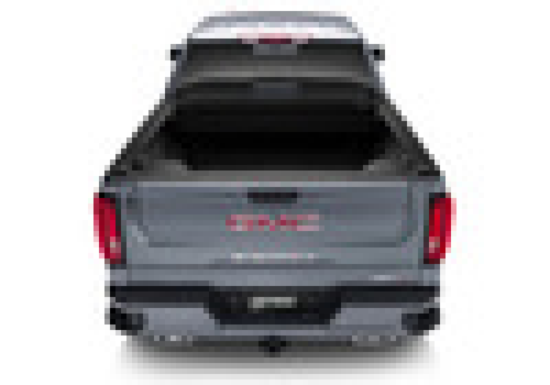 Load image into Gallery viewer, Retrax 2020 Chevrolet / GMC HD 6ft 9in Bed 2500/3500 RetraxONE XR
