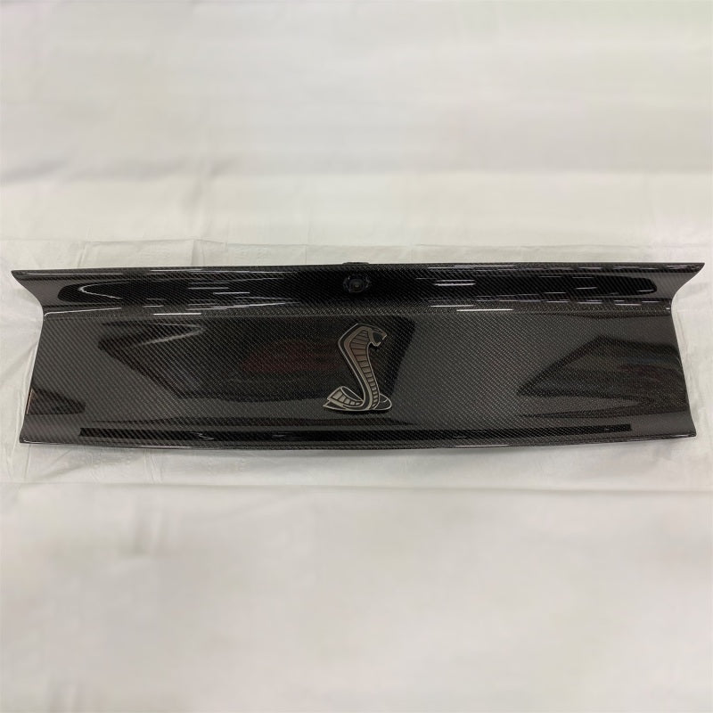 Load image into Gallery viewer, Ford Racing 20-22 Mustang GT500 Deck Lid Trim Panel
