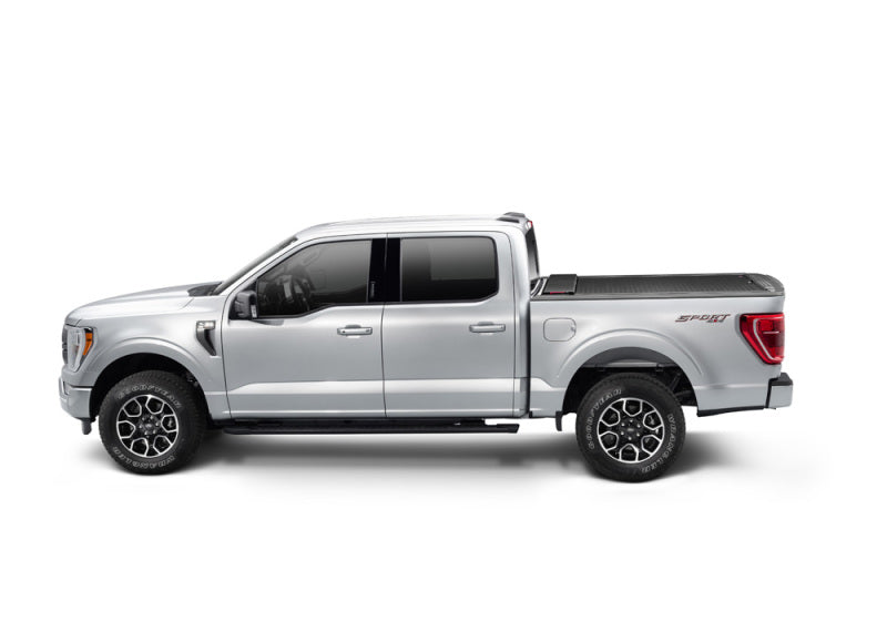 Load image into Gallery viewer, Roll-N-Lock 15-18 Ford F-150 SB 77-3/8in A-Series Retractable Tonneau Cover
