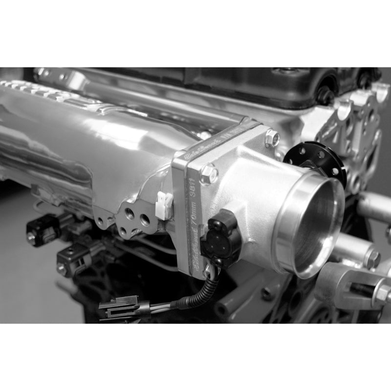 Load image into Gallery viewer, Edelbrock Adapter Plate for The Universal Sport Compact Throttle Body for Honda 70mm
