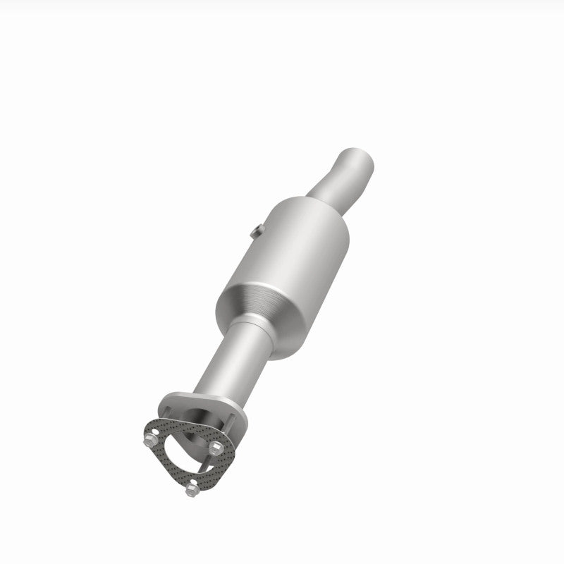 Load image into Gallery viewer, MagnaFlow 16-19 Ford E-450 Super Duty Base V10 6.8L Underbody Direct-Fit Catalytic Converter
