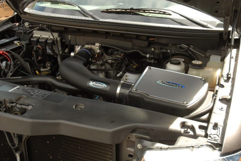 Load image into Gallery viewer, Volant 04-05 Ford F-150 4.6 V8 Pro5 Closed Box Air Intake System
