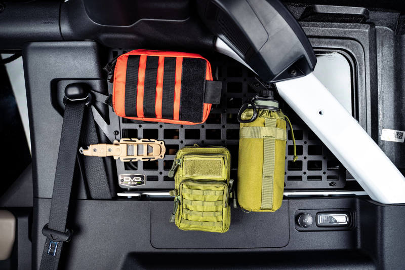 Load image into Gallery viewer, DV8 21-23 Ford Bronco Rear Window Molle Panels
