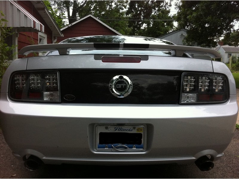 Load image into Gallery viewer, Spyder Ford Mustang 05-09 LED Tail Lights Black ALT-YD-FM05-LED-BK
