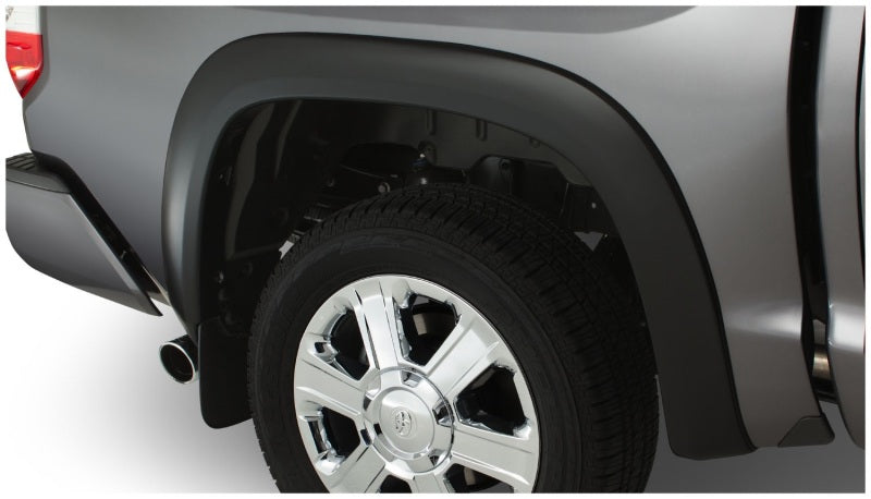 Load image into Gallery viewer, Bushwacker 14-18 Toyota Tundra Fleetside OE Style Flares 4pc 66.7/78.7/97.6in Bed - Black
