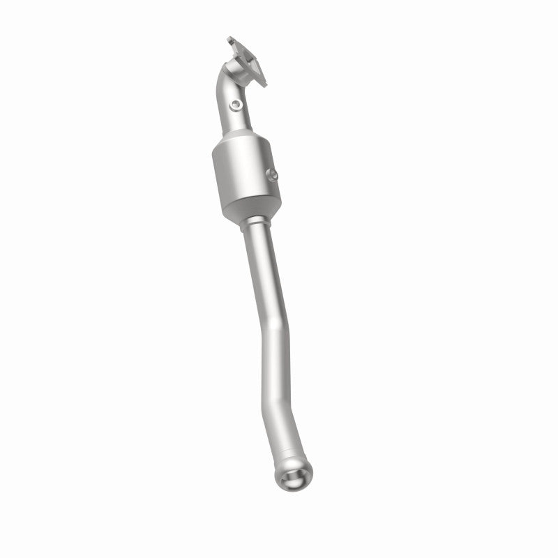 Load image into Gallery viewer, Magnaflow 13-15 Dodge Durango V6 3.6L OEM Grade / EPA Compliant Direct-Fit Catalytic Converter

