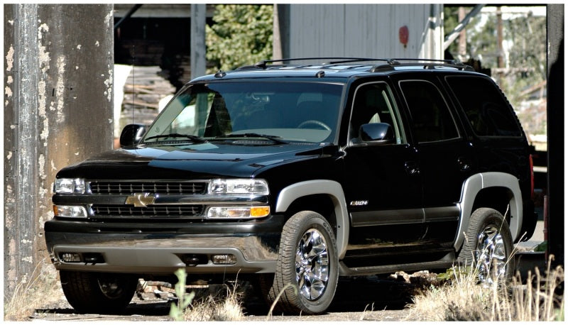 Load image into Gallery viewer, Bushwacker 00-06 Chevy Tahoe OE Style Flares 4pc 4-Door - Black
