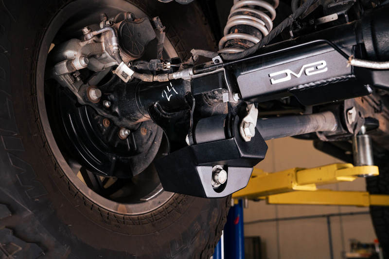 Load image into Gallery viewer, DV8 Offroad 2021-2022 Ford Bronco Rear Shock Guard Skid Plates
