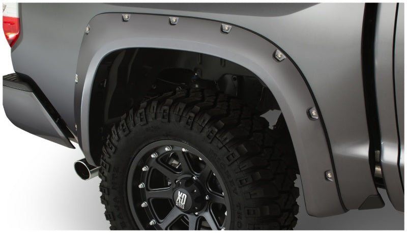 Load image into Gallery viewer, Bushwacker 14-18 Toyota Tundra Fleetside Pocket Style Flares 4pc 66.7/78.7/97.6in Bed - Black
