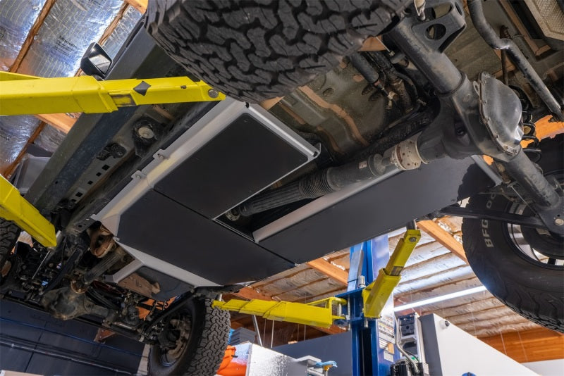 Load image into Gallery viewer, Rugged Ridge 18-23 Jeep Wrangler JLU 4dr Alum. Skid Plate for Gas Tank/Exhaust - Tex. Blk

