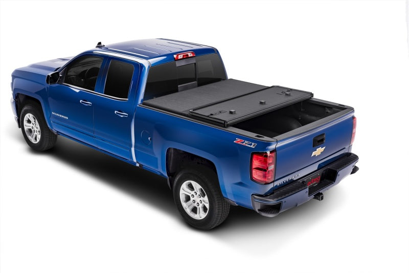 Load image into Gallery viewer, Extang 07-13 Chevy/GMC Silv/Sierra (5ft 8in) w/o Track System Solid Fold 2.0
