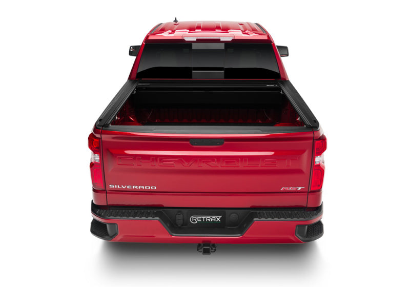 Load image into Gallery viewer, Retrax 19-22 GM Silverado / Sierra 1500 5ft. 8in. Bed RetraxONE MX
