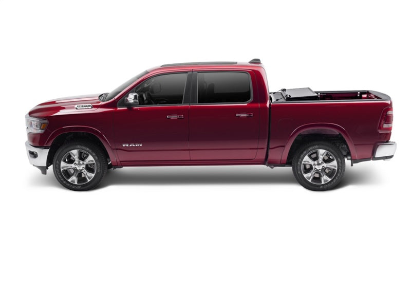 Load image into Gallery viewer, UnderCover 19-20 Ram 1500 6.4ft Armor Flex Bed Cover - Black Textured
