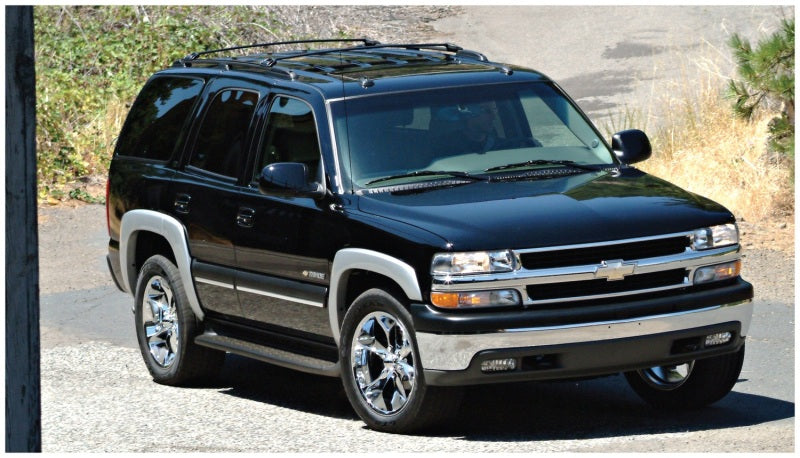 Load image into Gallery viewer, Bushwacker 00-06 Chevy Tahoe OE Style Flares 4pc 4-Door - Black
