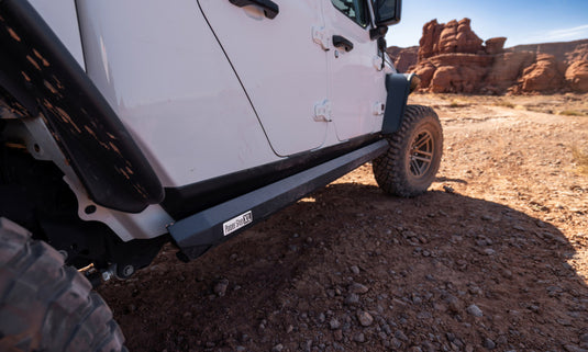 AMP Research 20-24 Jeep JT Gladiator (Launch/Overlnd/Rubicon/Sport/Sport S) PowerStep XL - Black