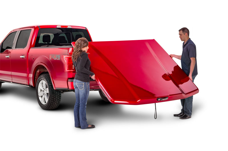 Load image into Gallery viewer, UnderCover 15-20 Chevy Colorado/GMC Canyon 5ft Elite LX Bed Cover - Pull Me Over Red
