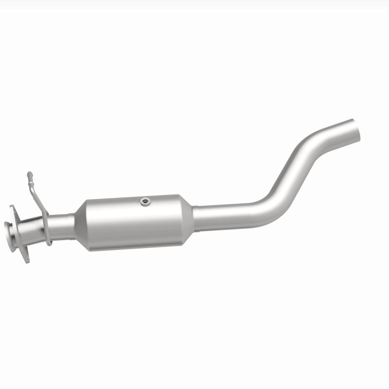 Load image into Gallery viewer, MagnaFlow 22-24 Ford F-650 V8 7.3L Underbody Direct Fit Catalytic Converter
