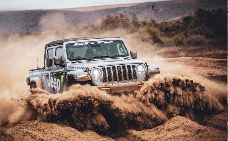 Load image into Gallery viewer, Magnaflow SYS C/B 07-11 Jeep Wrangler V6 3.8L 4dr
