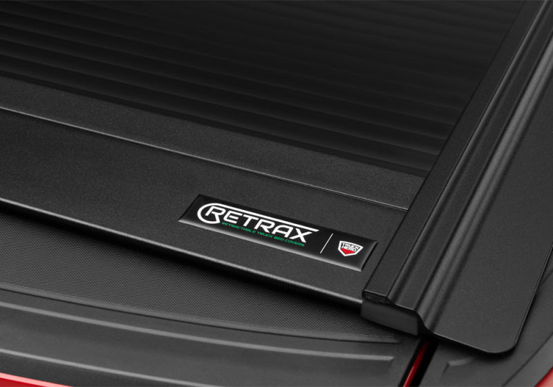 Load image into Gallery viewer, Retrax 19-22 GM Silverado / Sierra 1500 5ft. 8in. Bed RetraxONE MX
