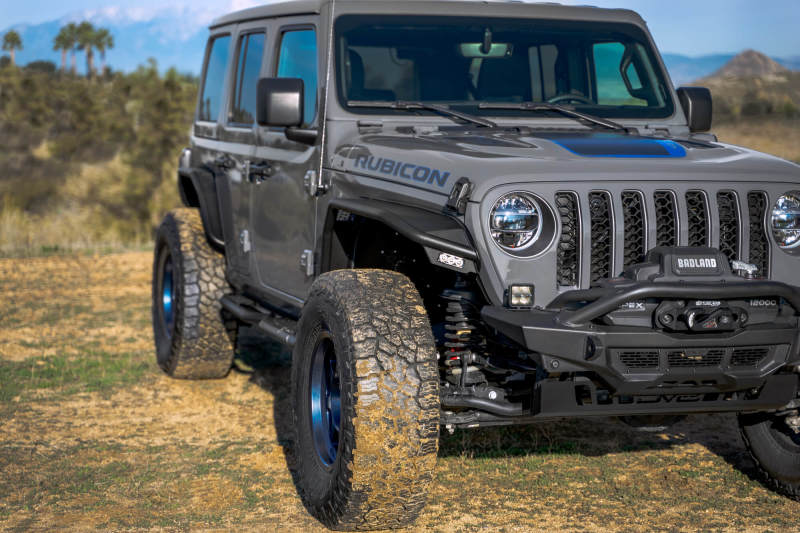 Load image into Gallery viewer, DV8 Offroad 18-23 Jeep Wrangler JL Spec Series Tube Fenders
