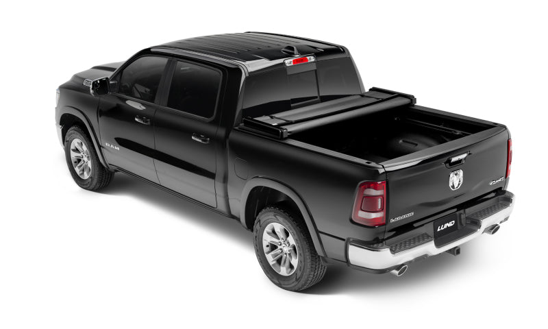 Load image into Gallery viewer, Lund 02-17 Dodge Ram 1500 (6.5ft. BedExcl. Beds w/Rambox) Genesis Tri-Fold Tonneau Cover - Black
