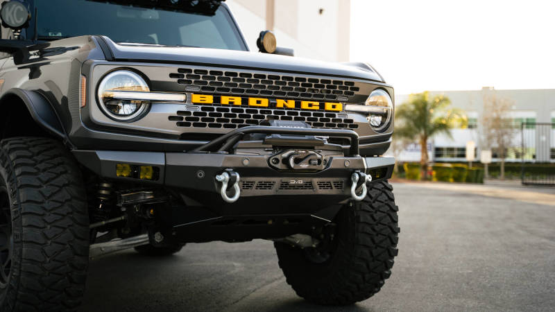Load image into Gallery viewer, DV8 Offroad 21-23 Ford Bronco Spec Series Front Bumper
