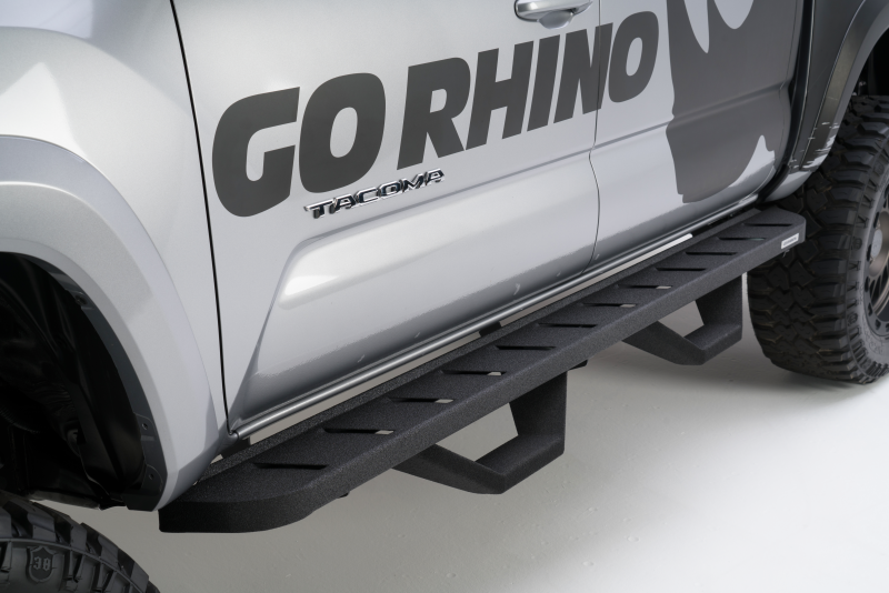 Load image into Gallery viewer, Go Rhino 15-19 Chevy 2500HD RB10 Complete Kit w/RB10 + Brkts + 2 RB10 Drop Steps
