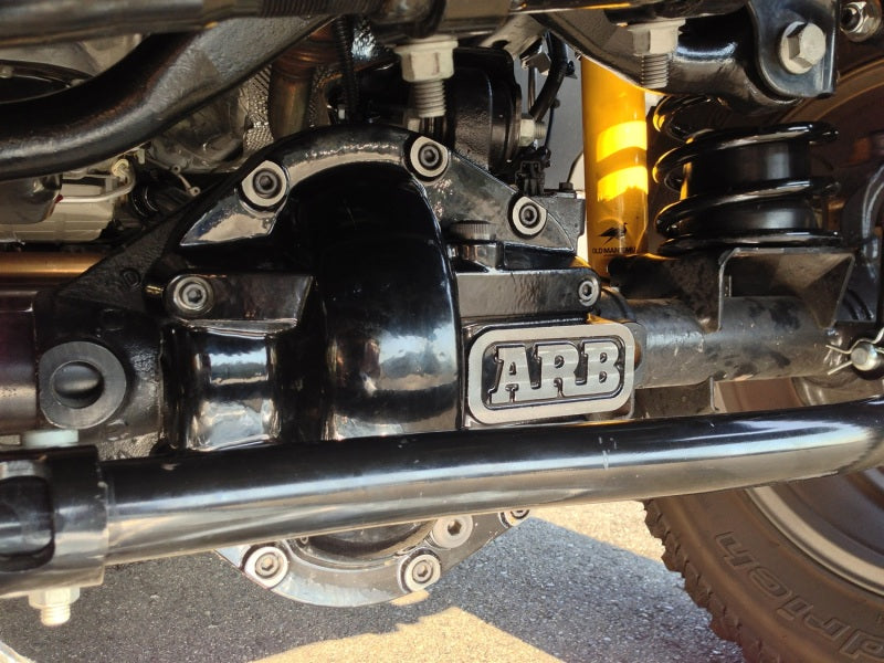 Load image into Gallery viewer, ARB Diff Cover Jl Sport Front Blac M186 Axle Black
