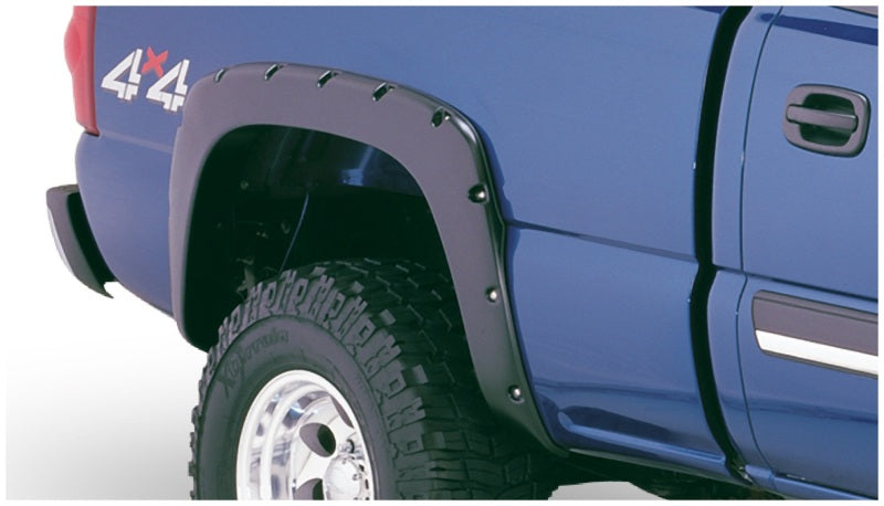 Load image into Gallery viewer, Bushwacker 07-07 Chevy Silverado 1500 Classic Fleetside Pocket Style Flares 4pc - Black
