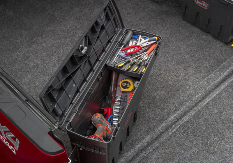 Load image into Gallery viewer, UnderCover 2023 Chevy Colorado/2023 GMC Canyon Drivers Side Swing Case
